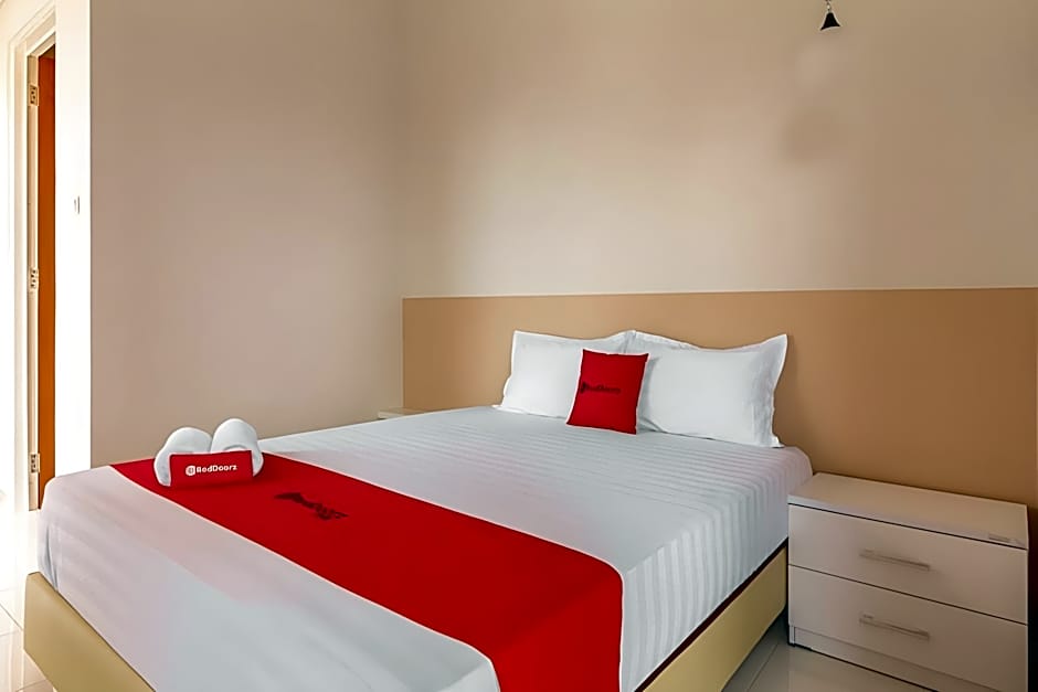 RedDoorz Syariah @ Kebraon