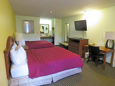 Queen Room with Two Queen Beds - Non-Smoking