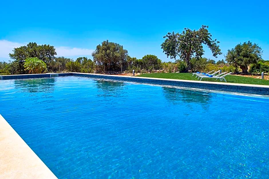 Mercedes Country House