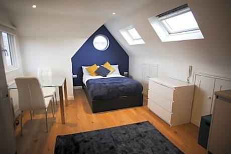 Cosy Loft Apartment Just Off Vibrant Mill Rd CB1 - Walk to Station and City Centre