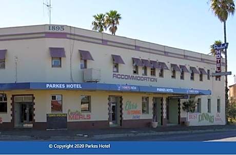 Parkes Hotel