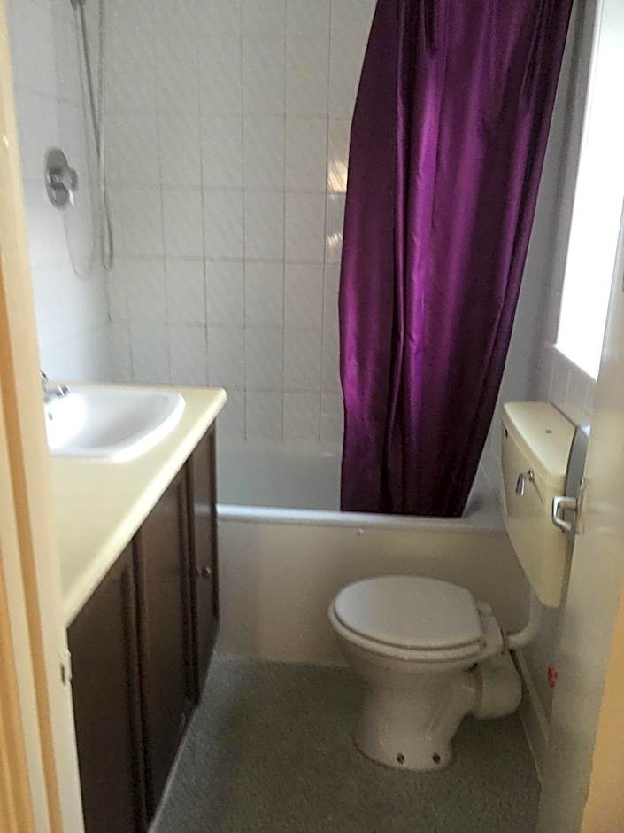 Colnbrook Lodge Guest House