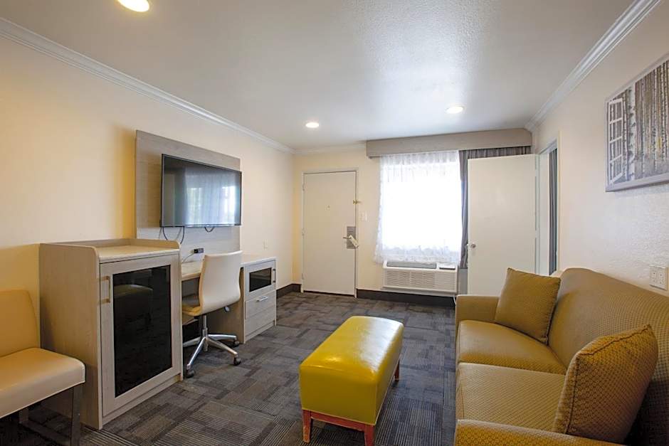 Hotel Aspen Flagstaff/ Grand Canyon InnSuites