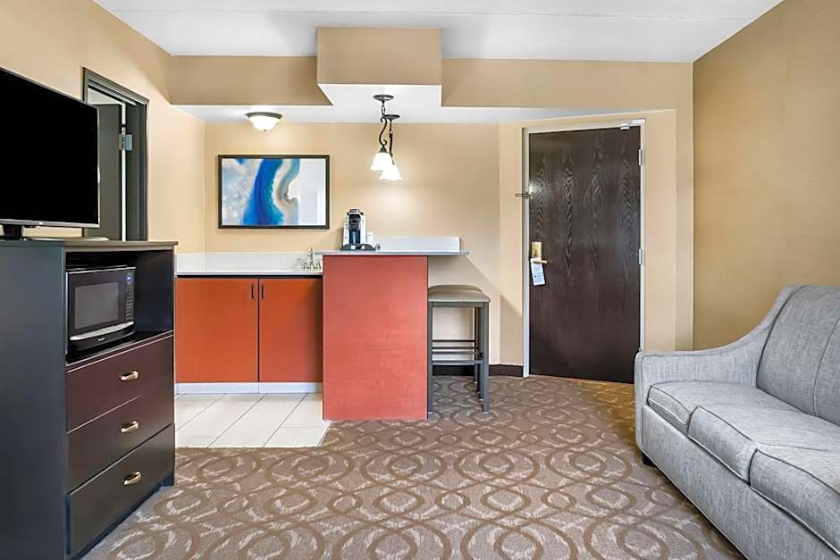 Best Western Okemos/East Lansing Hotel & Suites