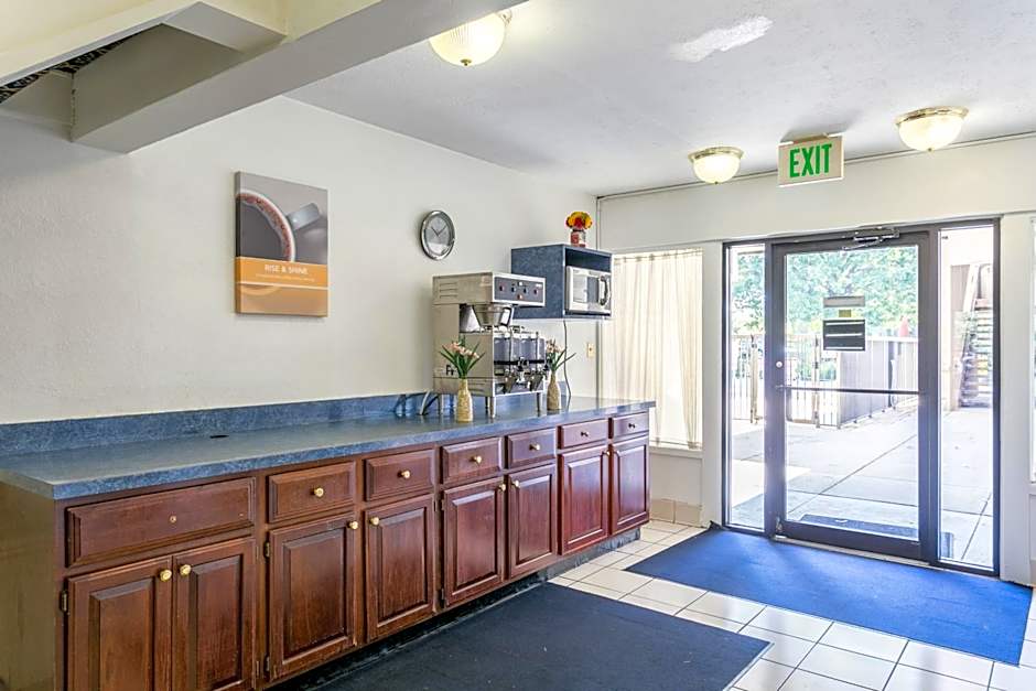 Americas Best Value Inn Edgewood