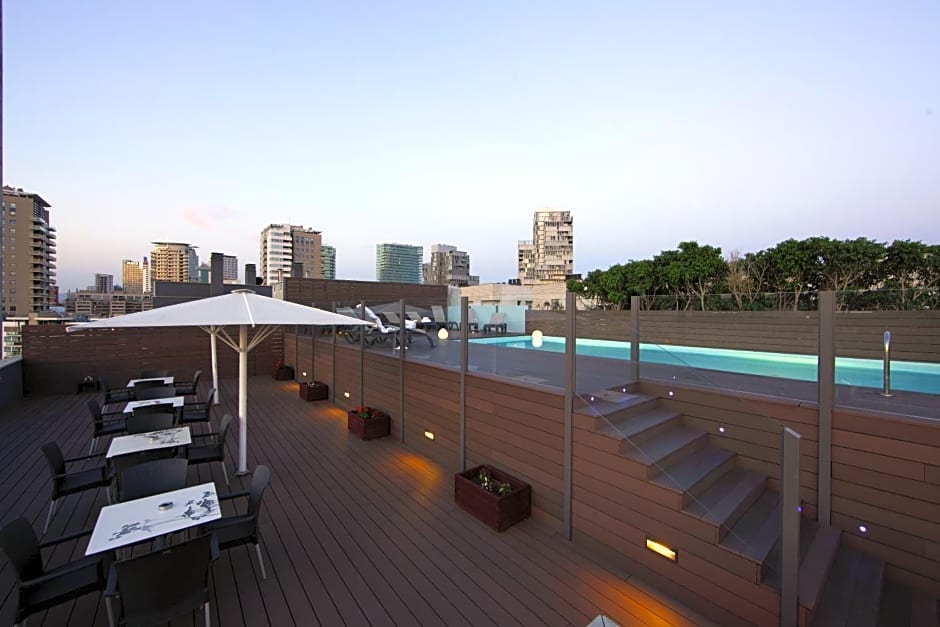 Attica 21 Barcelona Mar