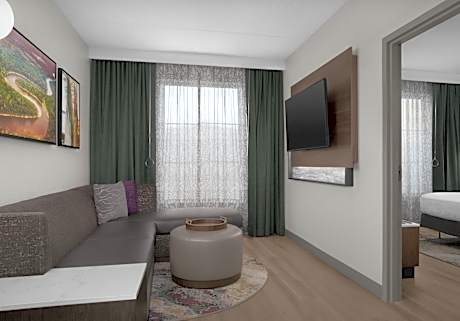 Premium King Suite