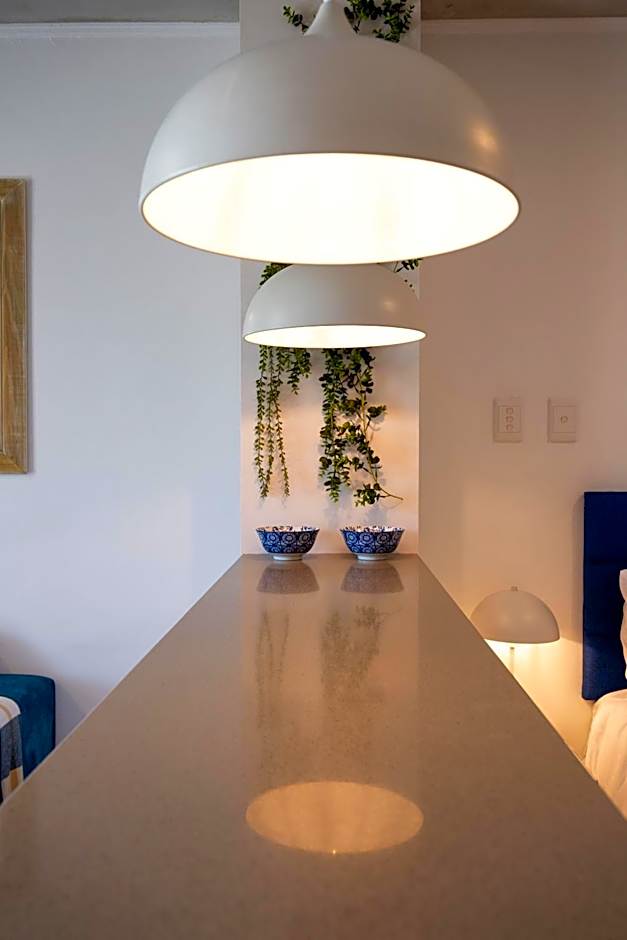 Hugos Seaside Haven E210