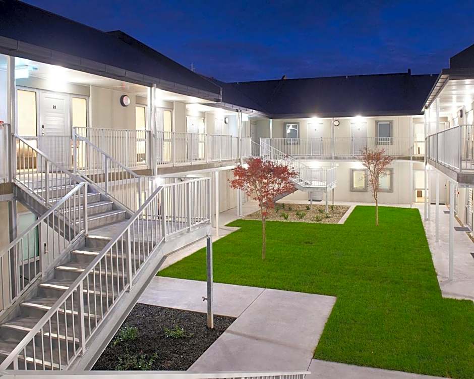 Kelly Rd Cambridge Lodge