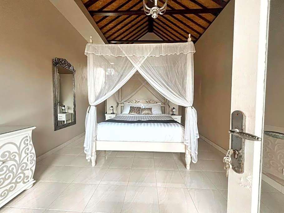 Cute 2BR villa in the heart of Seminyak