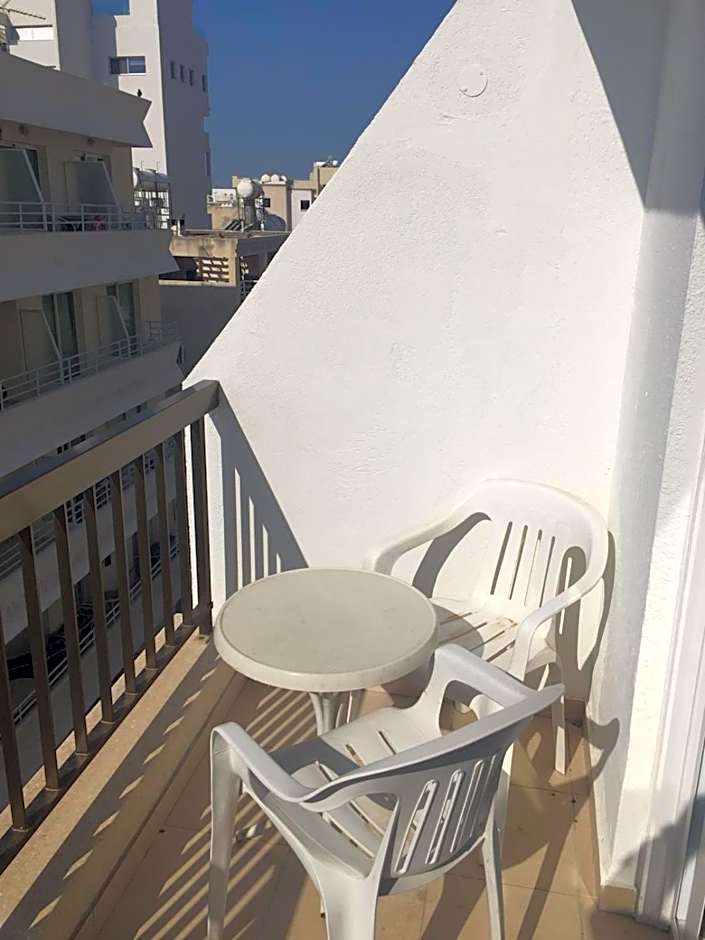 Nautilus Tourist Apartments