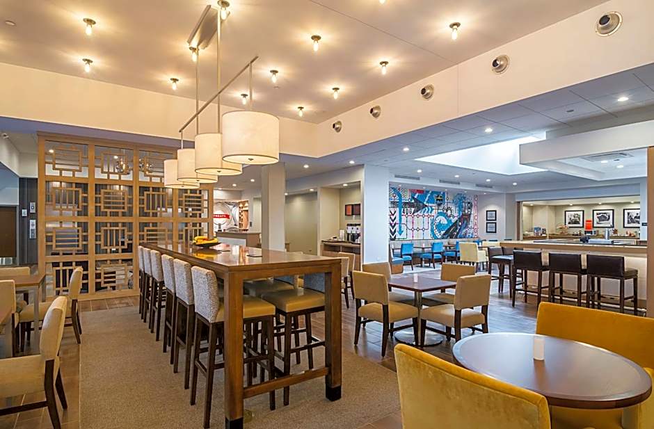 Hampton Inn By Hilton Chicago North-Loyola Station, Il