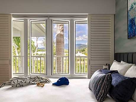 One-Bedroom Garden Penthouse