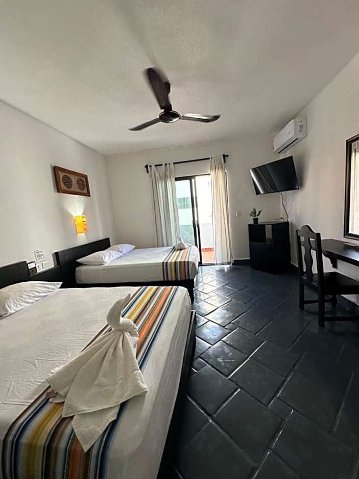 Hotel Plaza Nardos