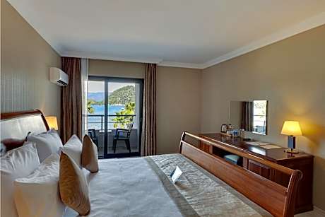 Suite with Sea View