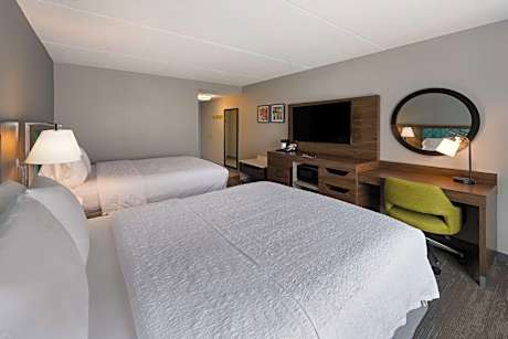 Queen Room with Two Queen Beds - Hearing Access/Non-Smoking