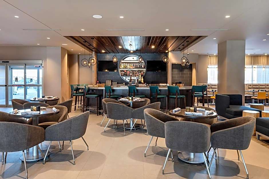 Cambria Hotel Minneapolis Downtown