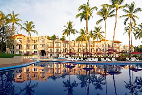 Grand Decameron Complex Bucerias, A Trademark All-Inclusive Resort