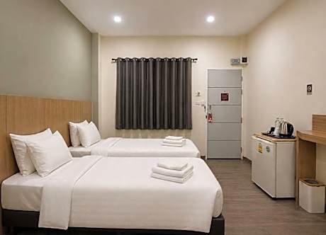 BEYOND 21 HOTEL