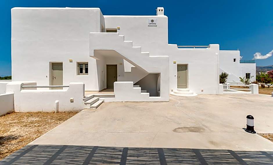 Lemonia Suites with outdoor BBQ area