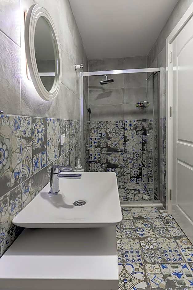Troas Ada Hotel