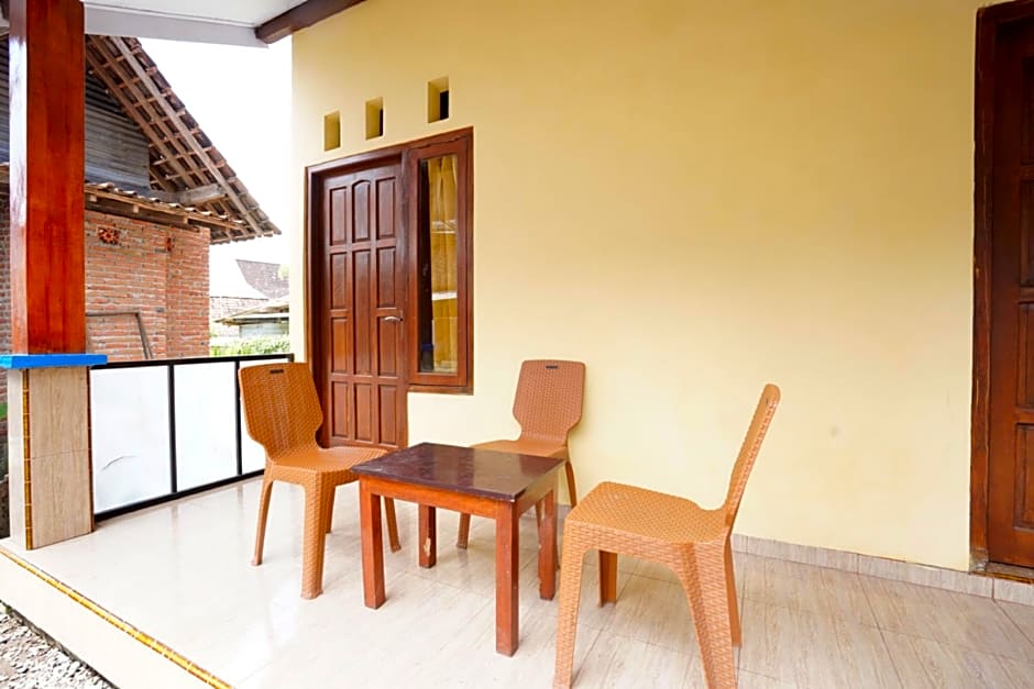 SPOT ON 92476 Sobat Ijen Traveller Homestay