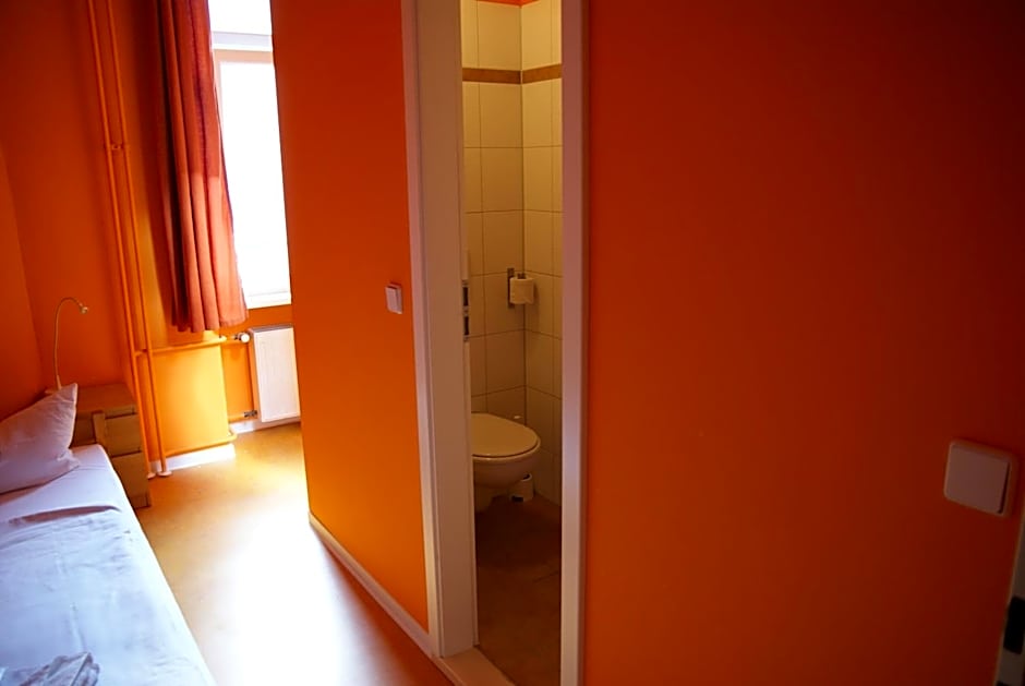 Happy go Lucky Hotel  Hostel