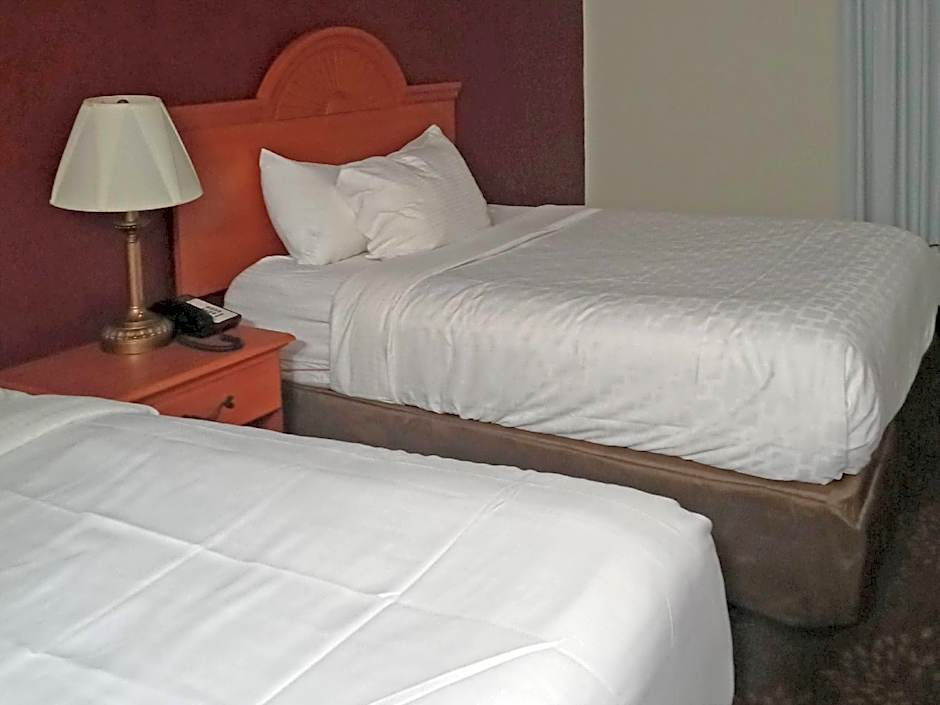 Clarion Pointe Evansville North