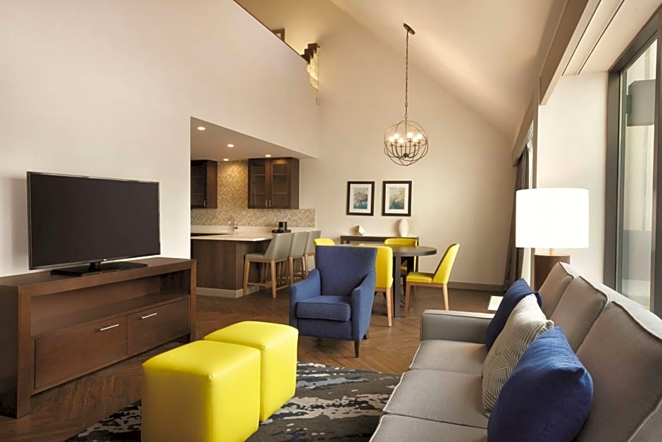 Embassy Suites by Hilton Indianapolis Downtown