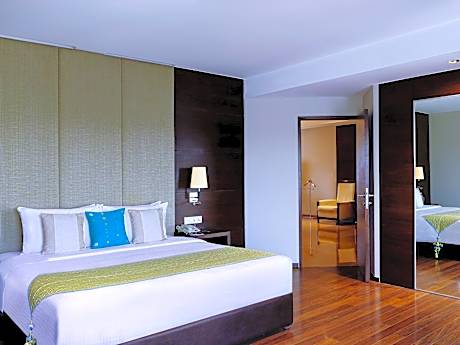 Grand Mercure Vadodara Surya Palace