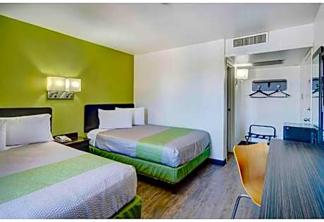 2 Full Beds | Micfridge