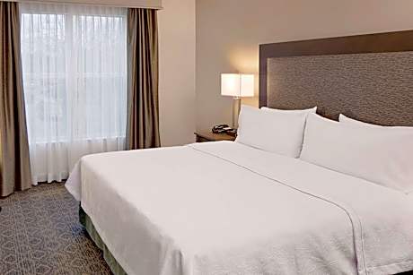 1 Bdrm King Suite Mob Acc Ri Shwr Premium