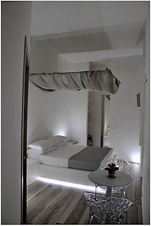 Double Room with Balcony and Sea View