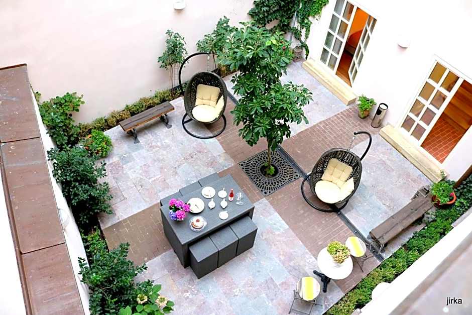 Hotel Golden Key Prague Castle