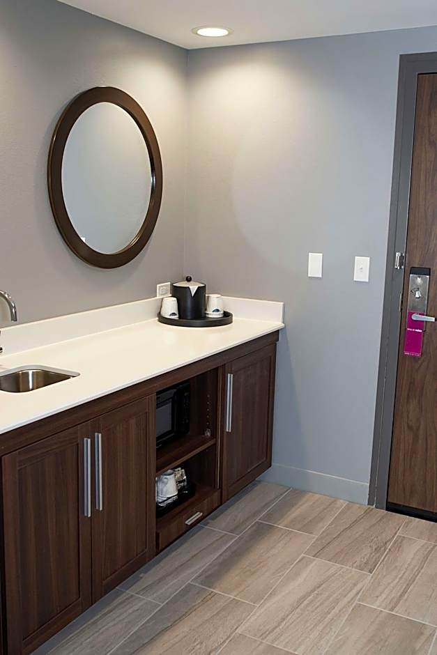 Hampton Inn By Hilton and Suites Dundee