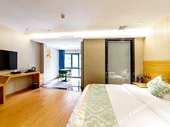 Wanting Hotel (Guangzhou Baiyun Railway Station Xinshi Baixin Plaza)
