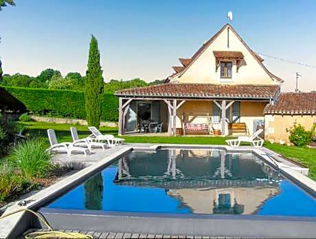 Villa charmante à Issac avec piscine privée