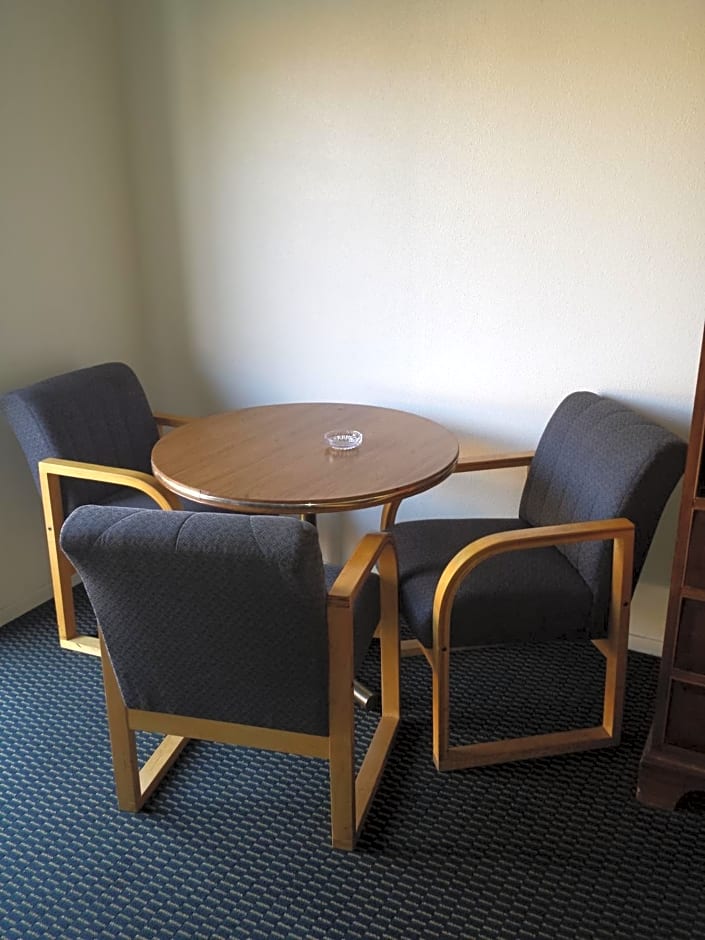 New Kansan Motel