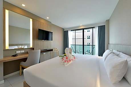 Deluxe Double Room with Balcony