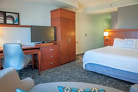 King Room with Sofa Bed - Hearing Accessible
