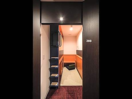 Premium Cabin with Tatami Area for Male - Non-Smoking
