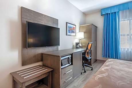 1 Queen Bed, Nonsmoking