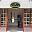 Annie&apos;s Lodge Blantyre
