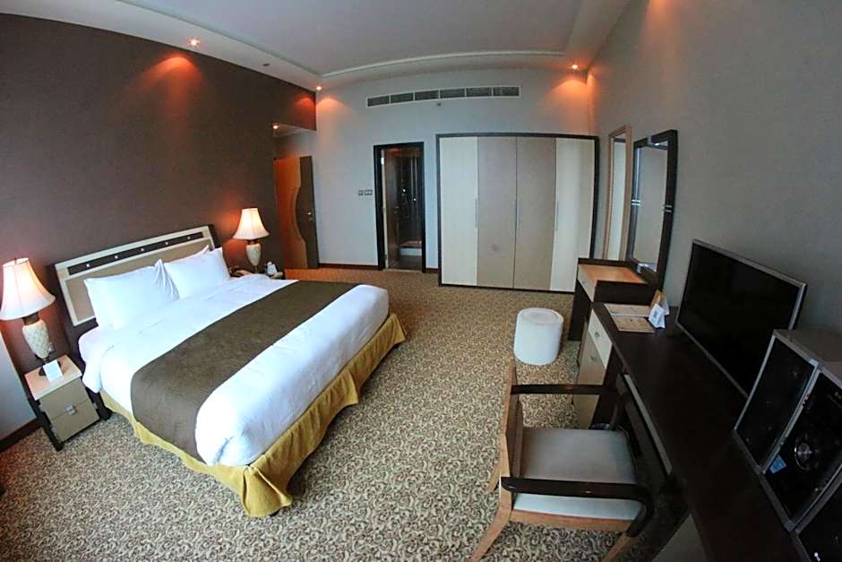 Photo 1 of 5 of 3 Bedroom Suite, Sea View