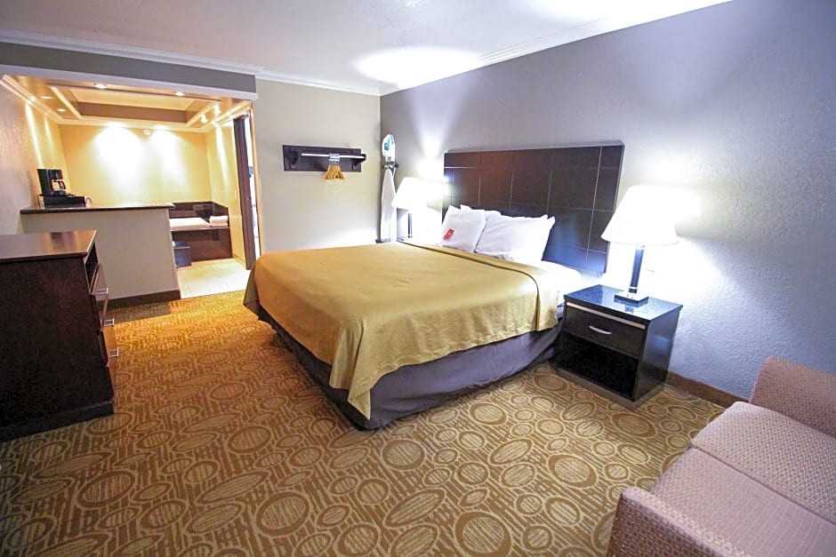 Econo Lodge Inn & Suites Fallbrook Downtown