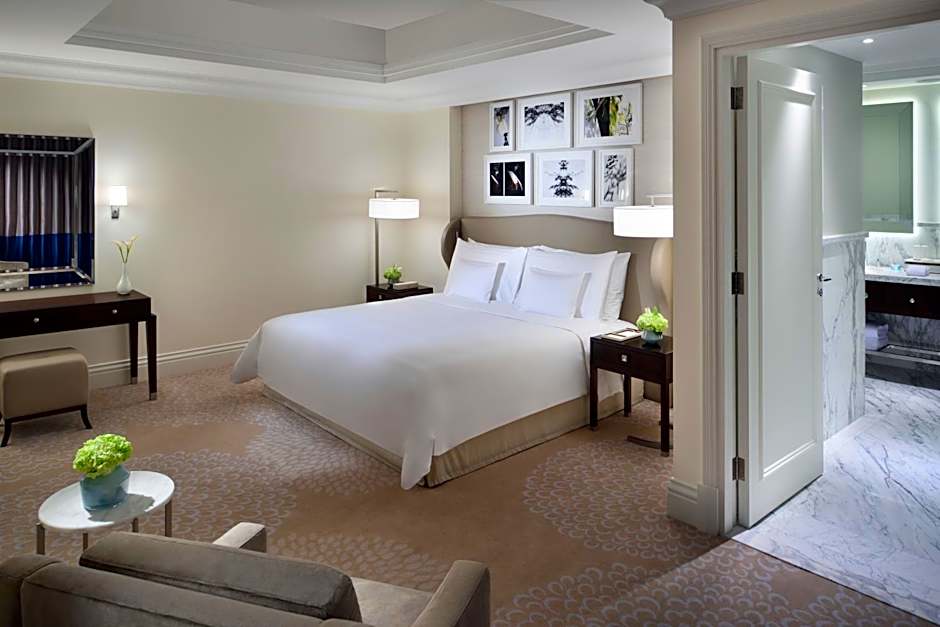 Photo 1 of 4 of Executive Suite