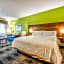 Holiday Inn Express & Suites Farmers Branch