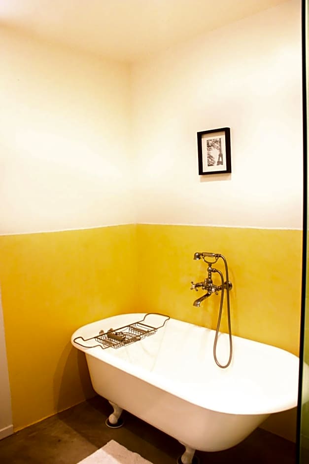 Ocean Front Vortex Female Hostel private rooms Free bikes