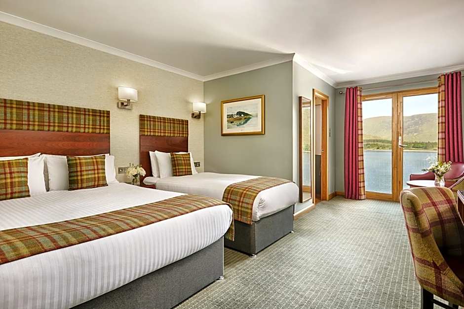 Clan Macduff Hotel