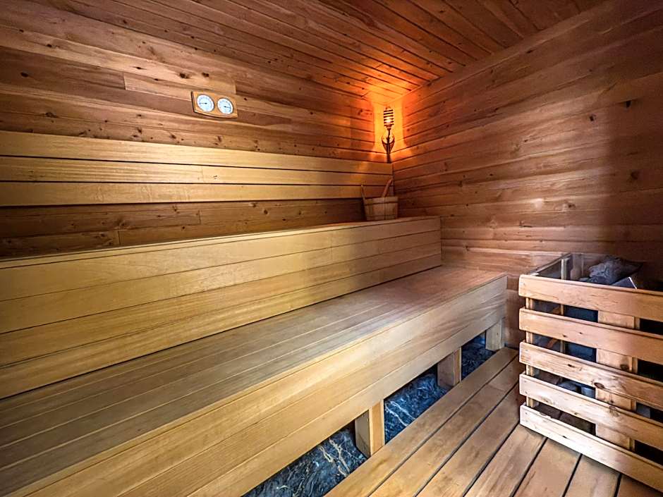 Banana Alaçatı Food & Stay - Adults Only